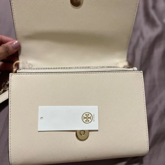 Shoulder bags